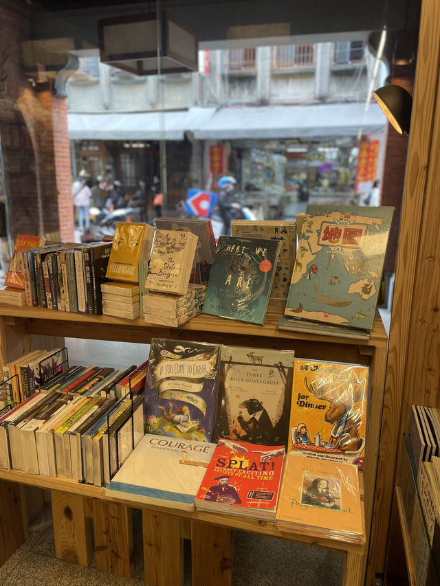 Kuo’s Astral Bookshop: Your Next Bookstop on Dihua Lane