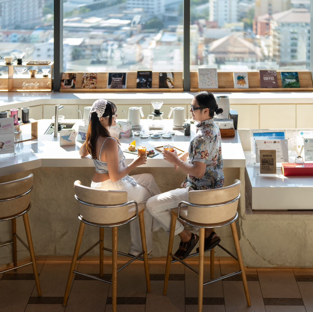 โรงแรมพัทยา rooftop วิวปัง 🌇
