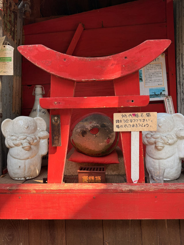 尾道｜到貓之細道小路探險 貓神社、貓咖啡像瀨戶內藝術節般的老街體驗