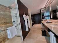 Luxury and Convenience at Hyatt Regency Shanghai Global Harbor