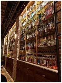 【東京/南青山】海外の有名人も足を運ぶ‼︎1300種類のウィスキーが並ぶ＊TOKYO Whisky Library＊