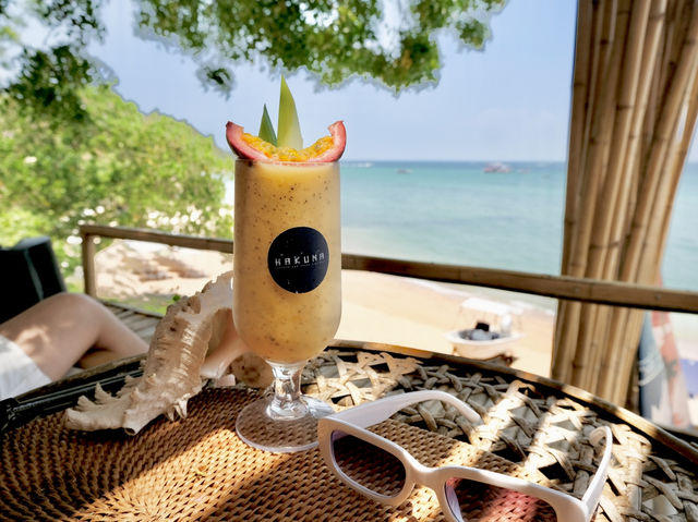 “HAKUNA” คาเฟ่อาหารไทย-ญี่ปุ่นริมหาดเกาะล้าน⛱️