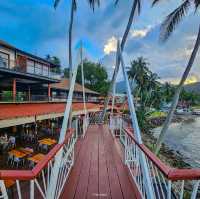 ร้านอาหารติดริมทะเล ขนอม