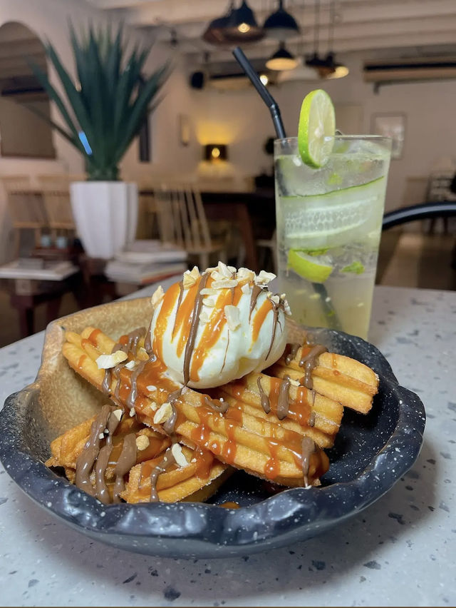 A Chic Retreat at The Replacement - Lodge & Kitchen, Johor Bahru