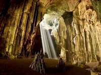 Gomantong Caves – The Wild, Otherworldly Heart of Sabah