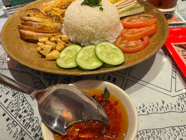 Aunt Mai Canteen 