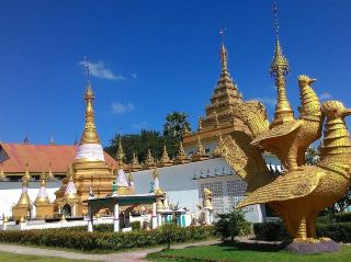 🌄🌿 MAE SOT WEEKEND ESCAPE: Where Thai-Burmese Cultures Collide! 