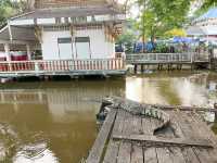 ขอพรโชค ลาภ ทำมาค้าขึ้น ที่วัดลำบัวลอย