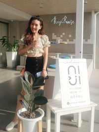 ร้าน Niji House Bangsaen คาเฟ่สไตล์มินิมอล