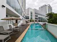 “City Ease by the Lake: The Everly Putrajaya’s Smart Urban Stay”