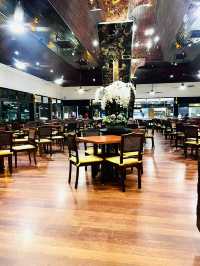 Verandah Restaurant: Serene Dining in Elegant Surroundings