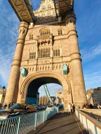 欣賞 倫敦塔橋 (Tower Bridge)🌉 好地方Costa Coffee☕️