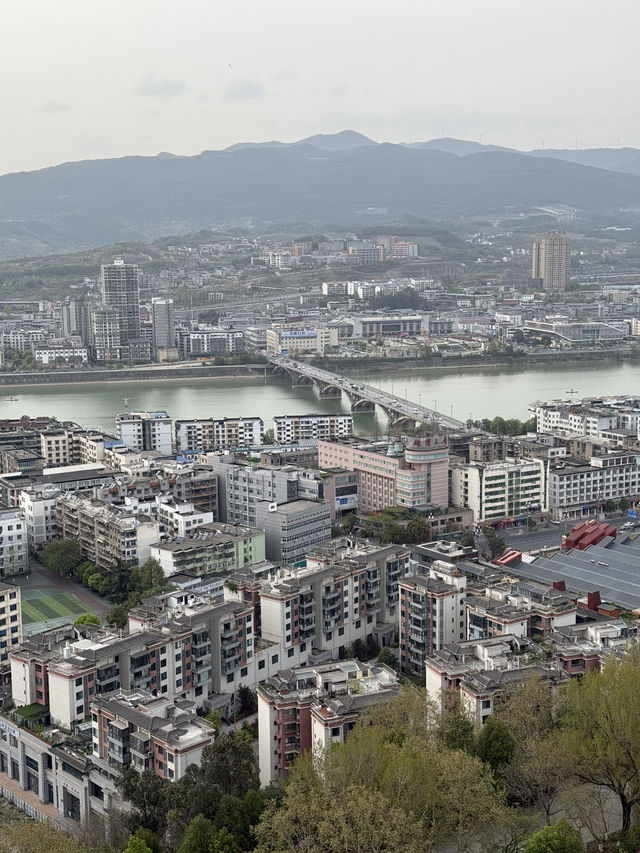 Most bizarre-shaped observatory tower in Sichuan