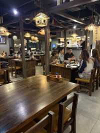 尖沙咀人氣浜燒餐廳，有專人幫忙燒埋