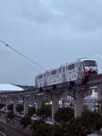 沖繩｜日本最西跟最南的鐵路 搭單軌ゆいレール寶可夢列車