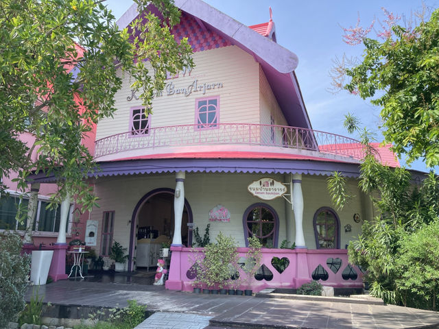 ’ขนมบ้านอาจารย์‘ ร้านน่ารักขนมของฝากอร่อย 