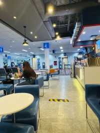 จิบกาแฟรอไฟลต์แบบชิลๆ ที่ Ritazza Cafe สนามบิน