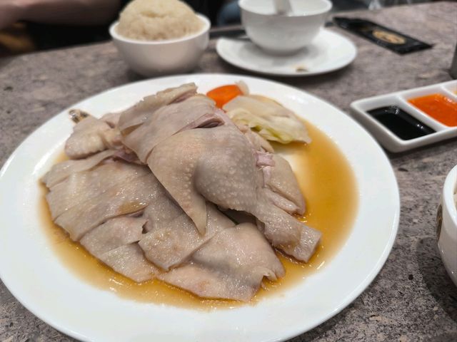 新加坡人氣海南雞飯終於殺到入香港