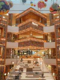 📚ソウル・ピョルマダン図書館｜星のような本と光に包まれる、夢みたいな空間