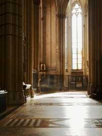 ⛪️圧巻のゴシック建築！ケルン大聖堂で心震える瞬間を✨
