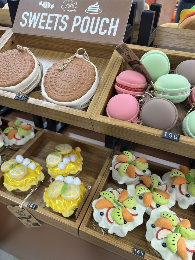 香港中環TOCA LOCA 打造全球首間玩味超市