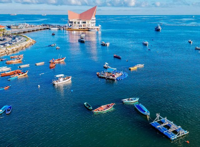เกาะลอย ศรีราชา จังหวัดชลบุรี