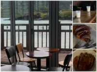 Seaside Bliss at Cafe's DelMoondo