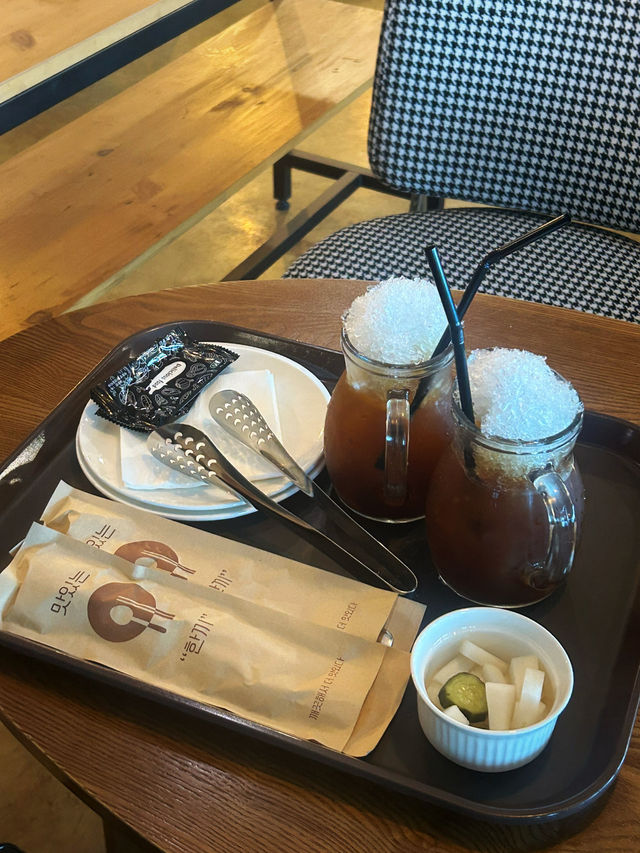 🍽️ 넓은 공간에서 즐기는 한 끼, 잇플레이스720