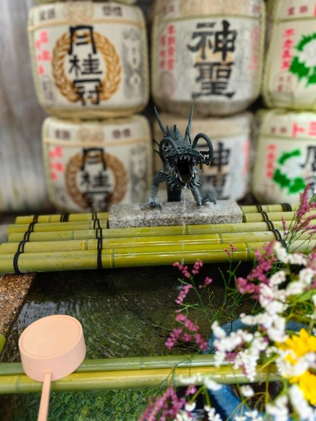 去京都摸下發達牛