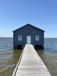 💙 Perth’s Iconic Blue Boat House: Simplicity Meets Serenity 🛶🌊