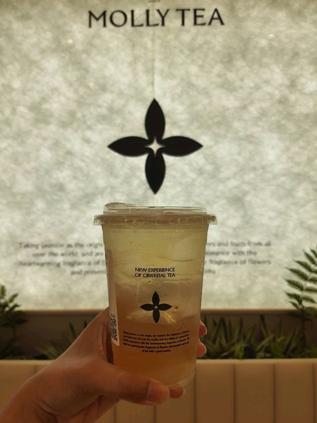 Molly Tea สาขาเซ็นทรัล ปิ่นเกล้า