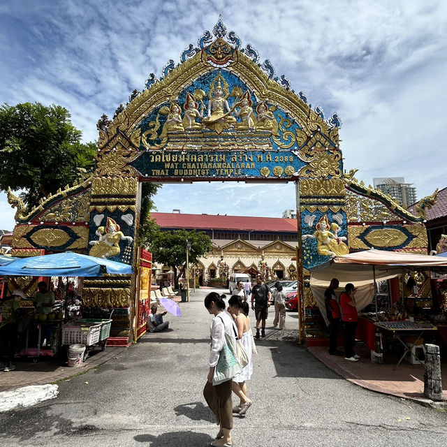 Solo Traveler's Guide to Wat Chayamangkalaram: Penang's Reclining Buddha Temple** 🏯✨