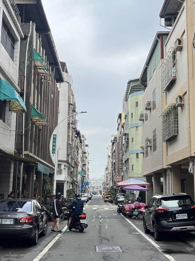 🚄 Daytrip Vibes: From Taipei to Kaohsiung, Then Across the Sea to Qijin 🌊🌴