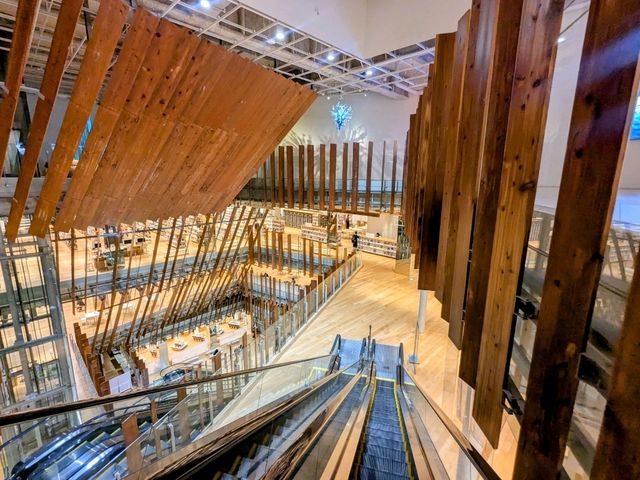 富山 | 富山市玻璃美術館&圖書館，隈研吾的美學建築