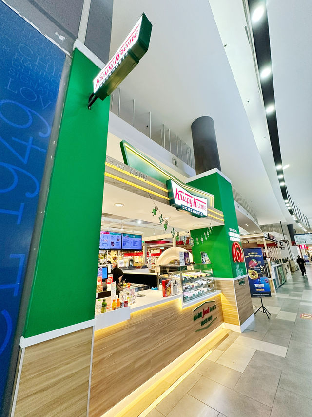 Glaze of Glory – Pre-Flight Bliss at Krispy Kreme KLIA Terminal 2