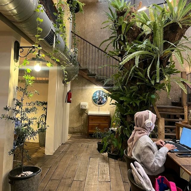 lovely cafe