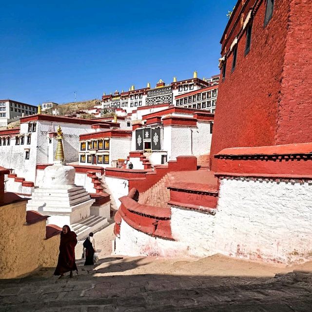Ganden Monastery Trek (Tibet)