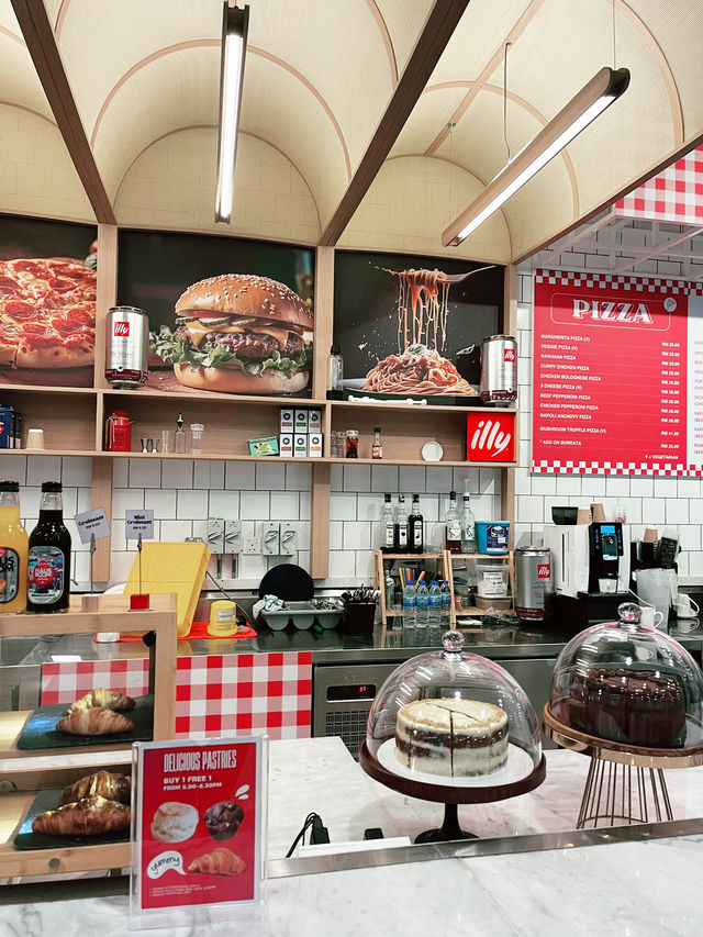 Lulu’s Deli – A Charming Pizza & Dessert Haven