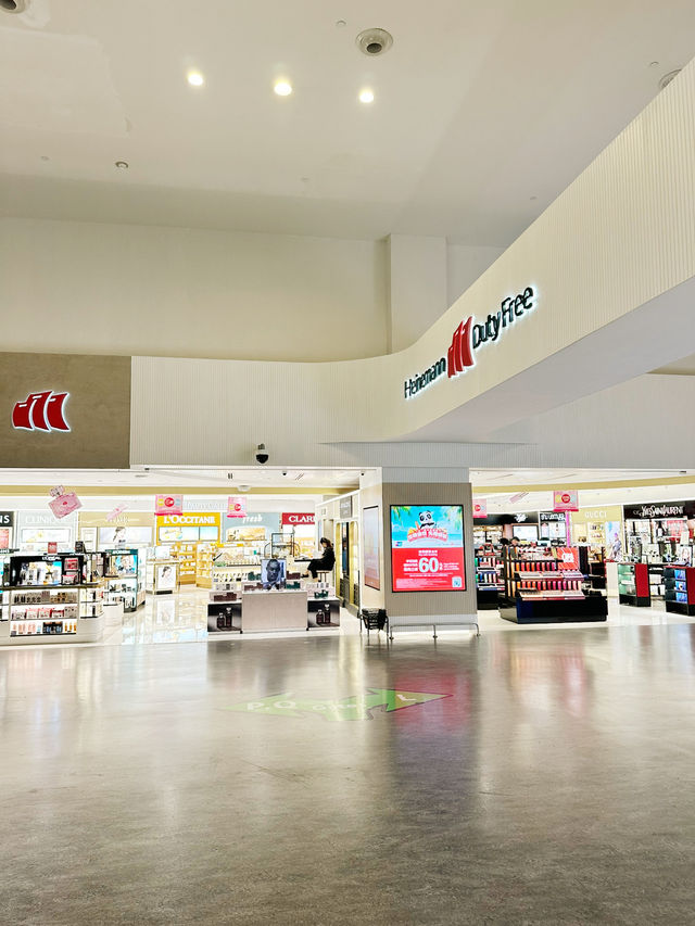 出発前のご褒美タイム！KLIA T2でショッピング＆ヌードル満喫旅