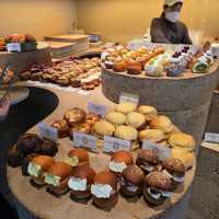 [御茶ノ水]福岡発祥のパンとI'm donutのドーナツが買えるおしゃれカフェ[daco]