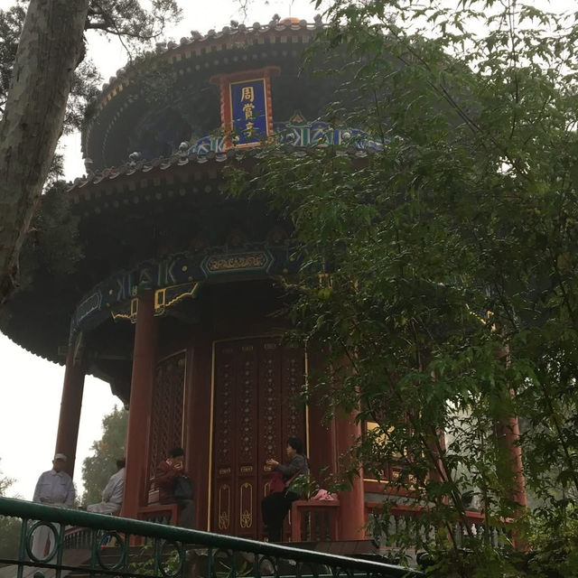 🌄 The Best View of the Forbidden City — Jingshan Park (景山公园) 🌄 The Best View of the Forbidden City — Jingshan Park (景山公园)