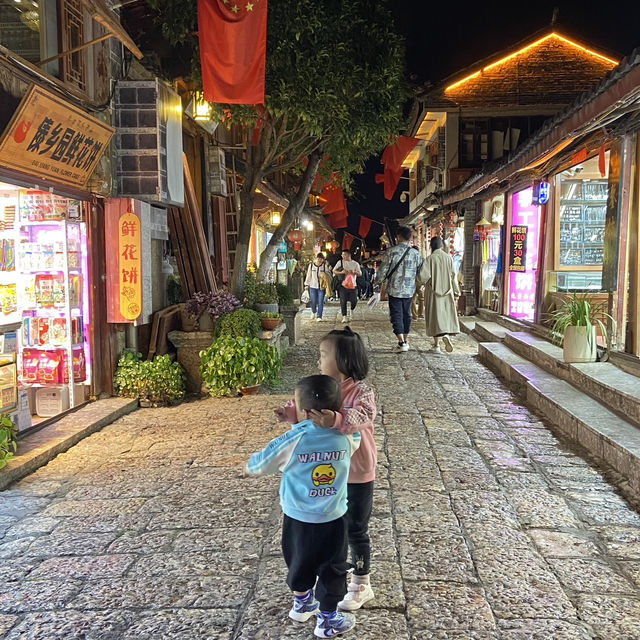 Lijiang Nighttime Charm Lijiang Nighttime Charm