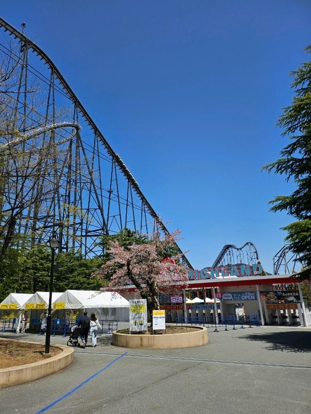 [🇯🇵富士吉田] 富士山を背に絶叫と冒険を満喫！富士急ハイランド