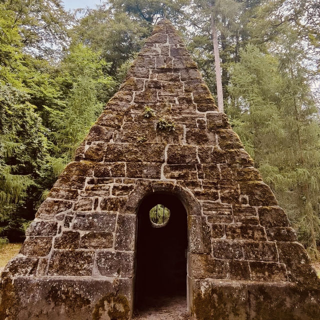 A Solo Hike Through Hydraulic History: Bergpark Wilhelmshöhe 🌳 