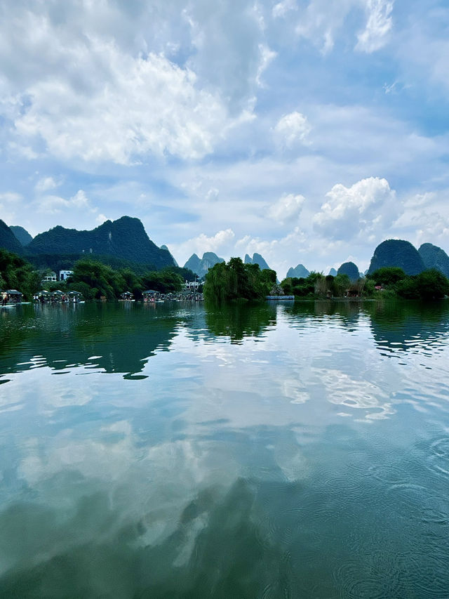 為什麼去楊朔-陽朔竹筏漂流 （避免踩坑）🚣‍♀️🌄 一次體驗大自然的溫柔與力量