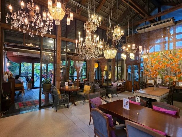 บ้านพระยาสุเรนทร์บายมาดามมูเซอ อาหารพื้นเมือง