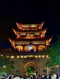 Dali's Magic: From Illuminated Nights to Tranquil Mornings at Erhai Lake( Spring Edition)