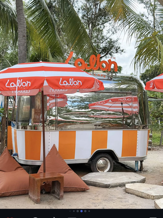 คาเฟ่ Lawon Canal Café ในระยอง