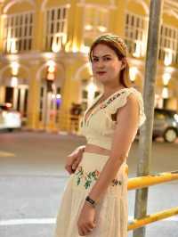 เช็คอินตึกเหลือง ย่านเมืองเก่าภูเก็ต