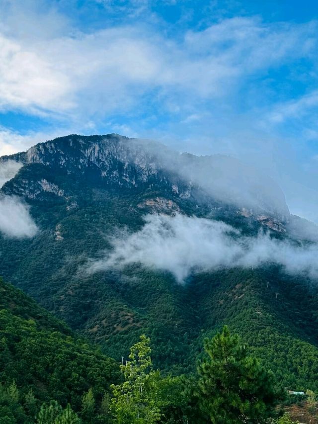 Lugu Lake: Tranquility, Tradition, and Timeless Beauty Lugu Lake: Tranquility, Tradition, and Timeless Beauty